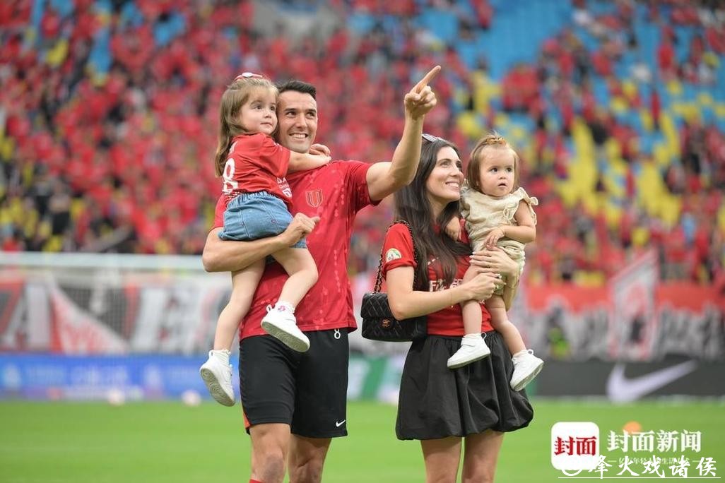 向队长告别！周定洋效力成都蓉城经典瞬间